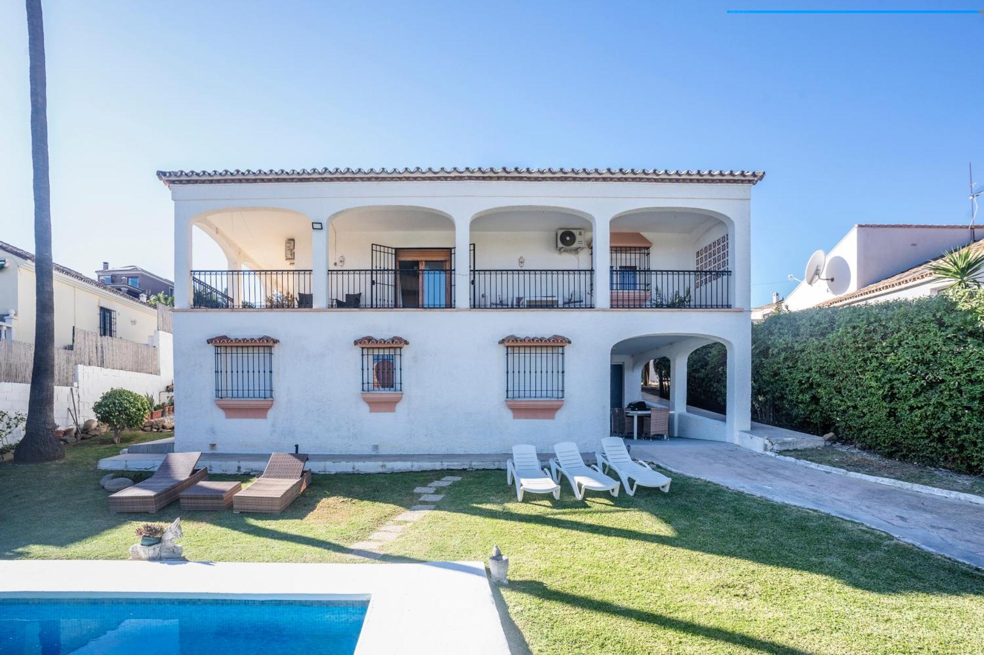 Beautiful 5 Bedroom Villa, Sea Views, Private Pool, Estepona Newly Refurbished Екстериор снимка